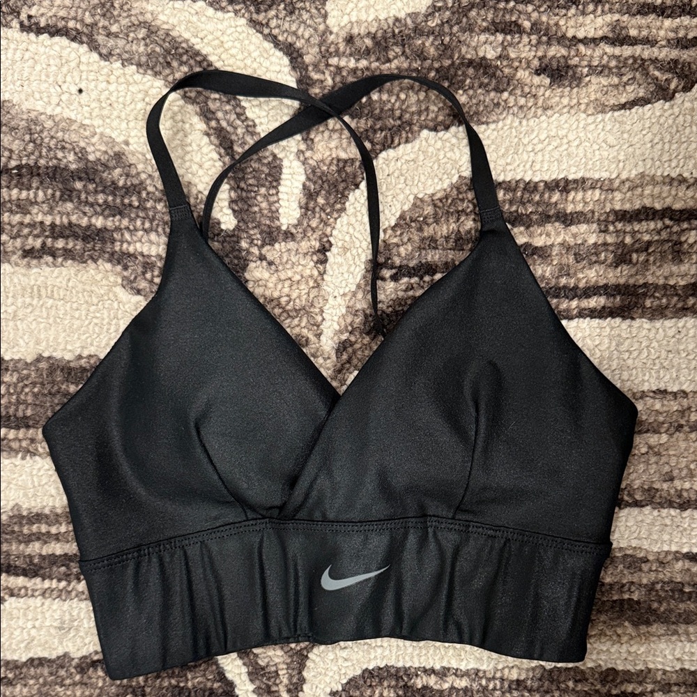 Nike Women's Black Cross-Back Sports Bra